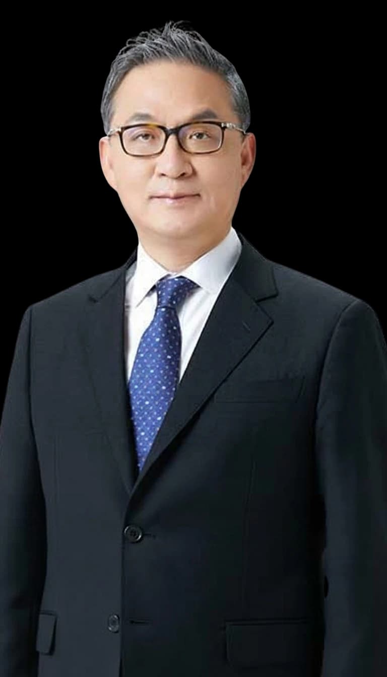 Hyung-Taek Lee